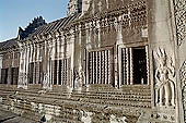 Angkor Wat temple, the gallery of the second enclosure. 